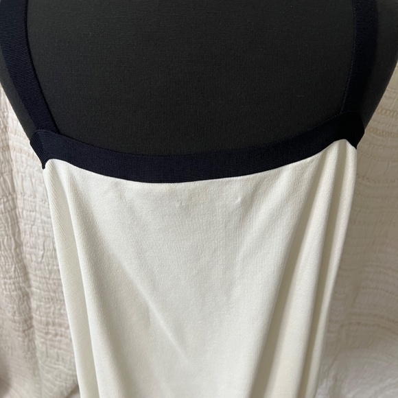Sleeveless knit top - Picture 2 of 2